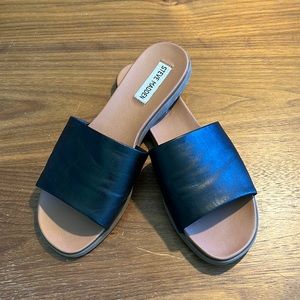 Steve Madden Slides Size 7
